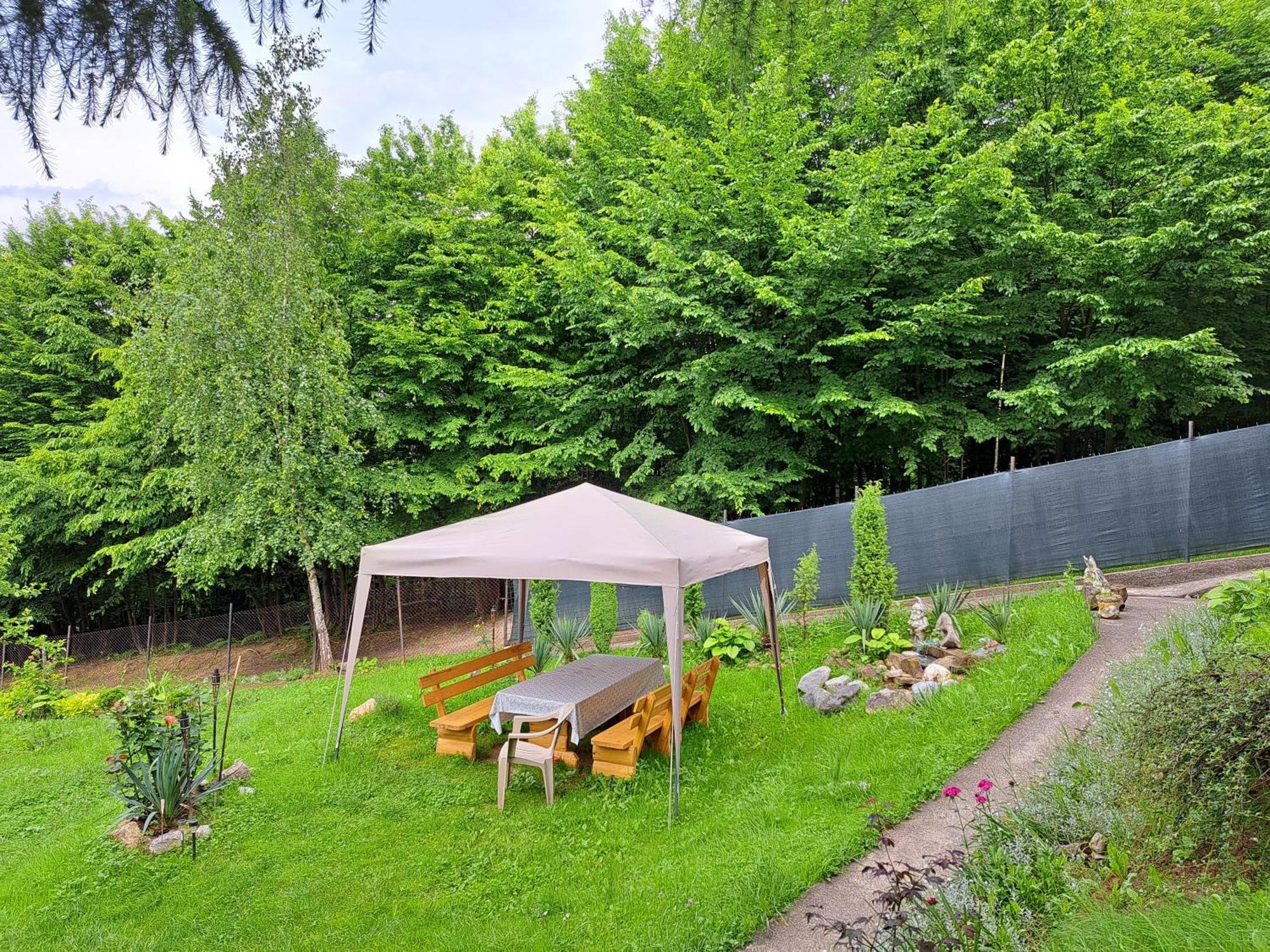 Villa Mala farma Nani à Visoko Extérieur photo